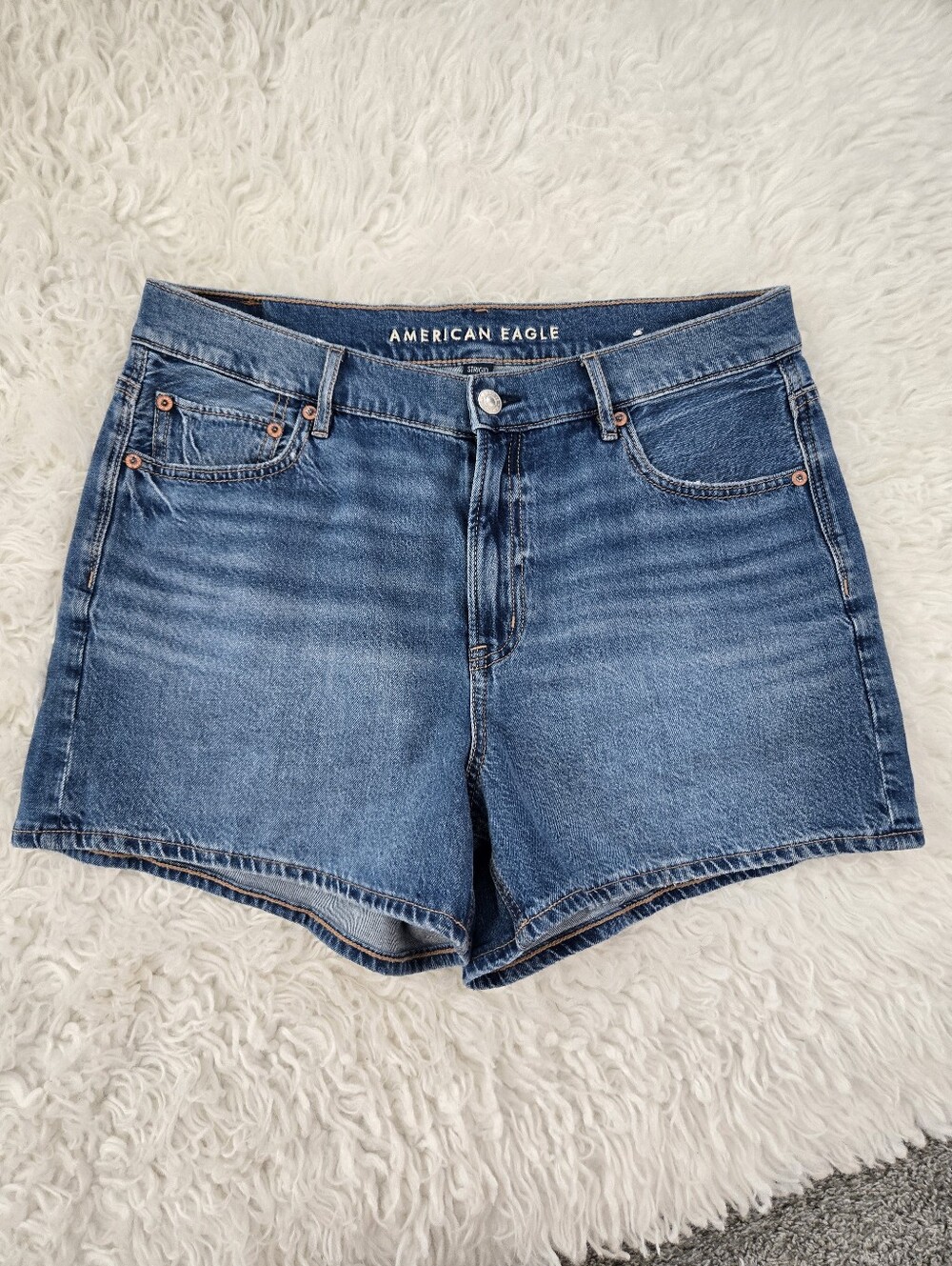 American Eagle Strigid relaxed denim shorts. Size 10